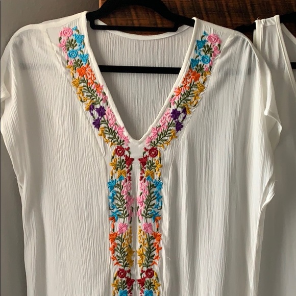 Beach cover up/ dress - Picture 3 of 7